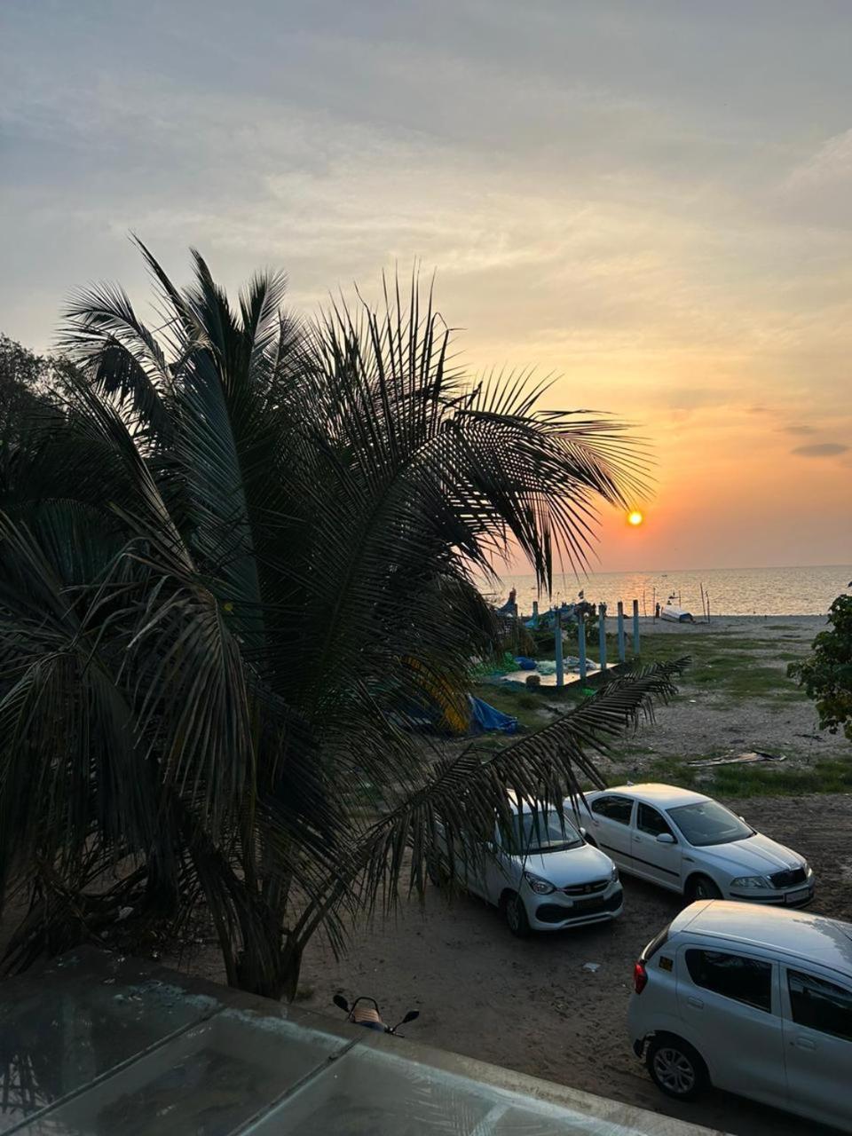 Caspian Beach Resort Alappuzha Bagian luar foto